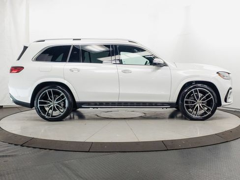 Used 2026 Mercedes-Benz GLS 580 4MATIC image 36