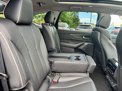 Used 2023 Acura MDX SH-AWD w/ Advance Package image 8
