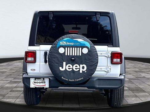 Used 2023 Jeep Wrangler Sport S image 5