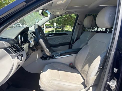 Used 2015 Mercedes-Benz GL 450 4MATIC image 10