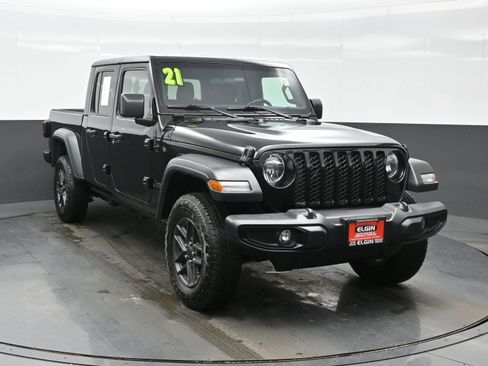Used 2021 Jeep Gladiator Sport image 8