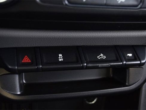 Used 2022 Chevrolet Colorado W/T w/ Custom Special Edition image 15