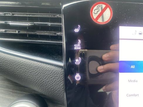 Used 2024 Jeep Wagoneer L Series II w/ Flexible Seating Group image 25