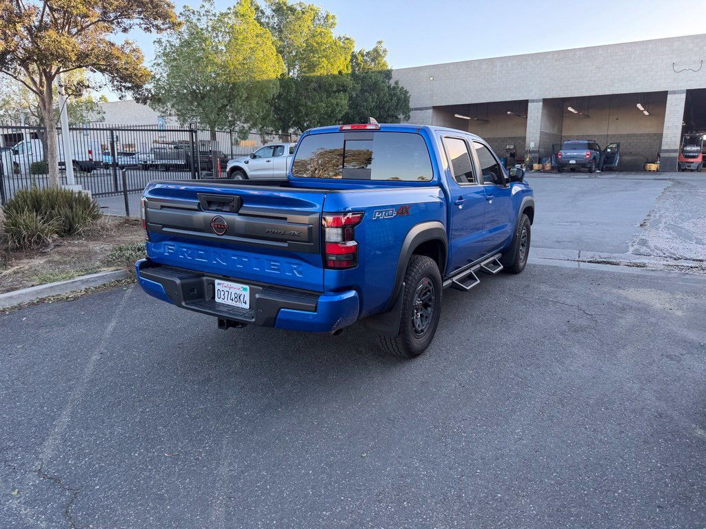 Used 2025 Nissan Frontier PRO-4X w/ Pro Convenience Package AWD/4WD image 3