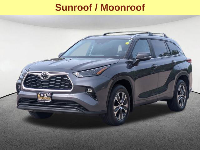 Used 2023 Toyota Highlander XLE AWD/4WD image 8