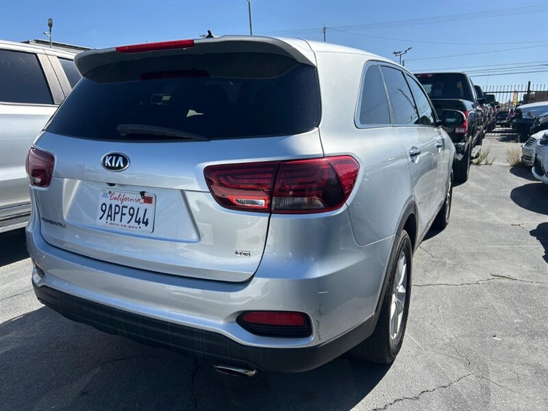 Used 2019 Kia Sorento AWD V6 image 5