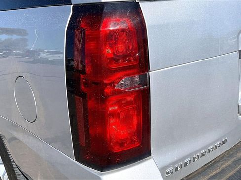 Used 2019 Chevrolet Suburban LT AWD/4WD image 23