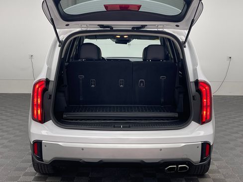 Used 2024 Kia Telluride S FWD image 10