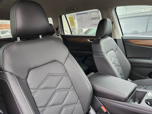 New 2026 Volkswagen Atlas SE image 16