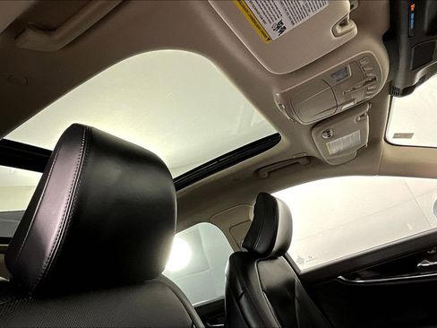 Used 2023 Lincoln Nautilus Reserve image 23