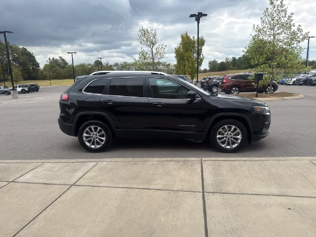 Used 2019 Jeep Cherokee Latitude w/ Popular Appearance Group FWD image 5