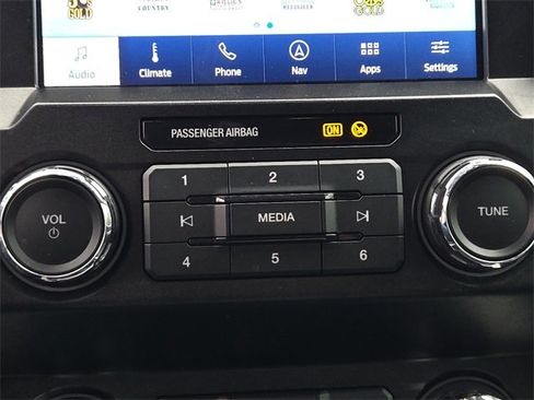 Used 2020 Ford F250 Lariat w/ Chrome Package image 23