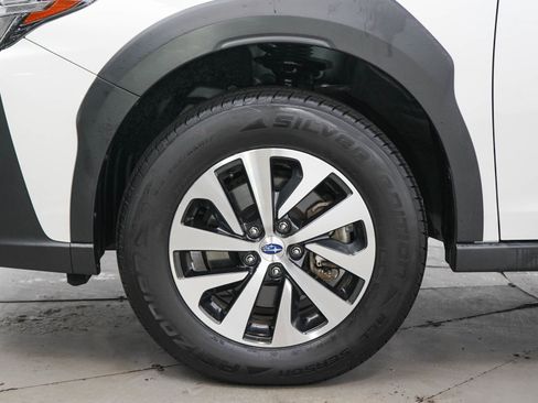 Used 2025 Subaru Outback Premium AWD/4WD image 29