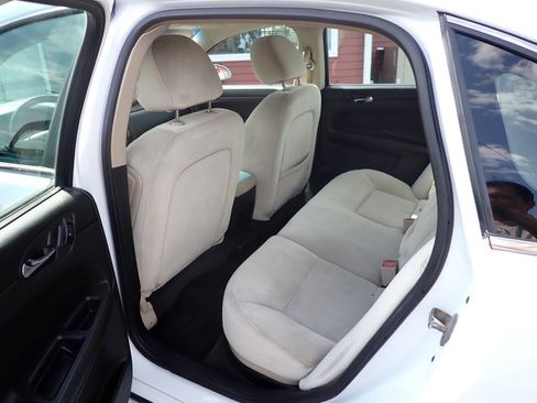 Used 2012 Chevrolet Impala LT FWD image 8