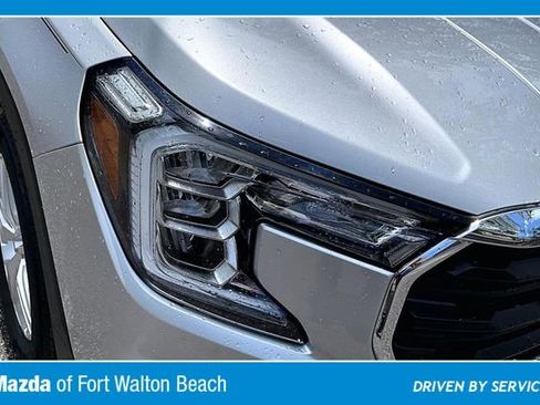 Used 2022 GMC Terrain SLE FWD image 32