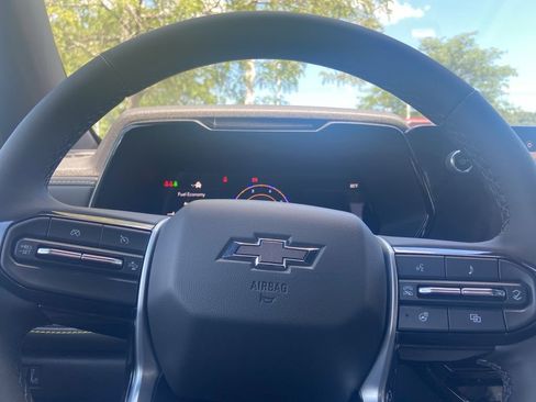 New 2025 Chevrolet Colorado ZR2 w/ Technology Package image 24