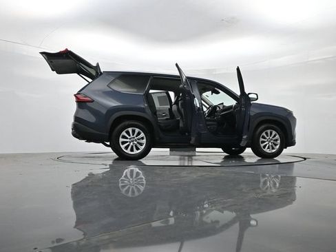 Used 2025 Toyota Grand Highlander AWD image 56
