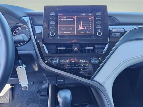 Used 2024 Toyota Camry SE image 22