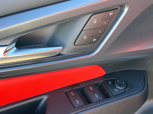 New 2025 Chevrolet Equinox EV RS w/ Convenience Package II image 22