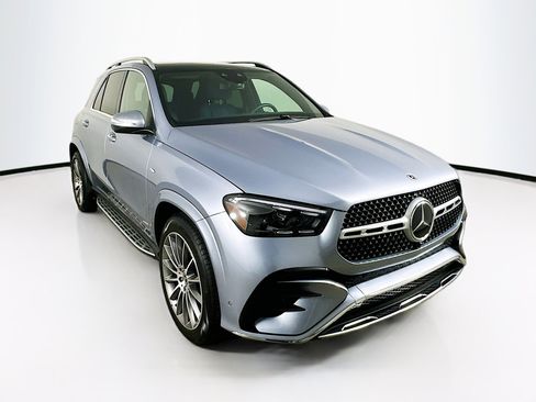 Certified 2025 Mercedes-Benz GLE 450e 4MATIC image 1