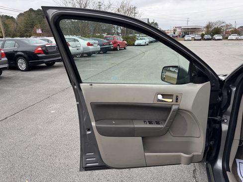 Used 2011 Ford Focus SES w/ 401A Rapid Spec Order Code image 12