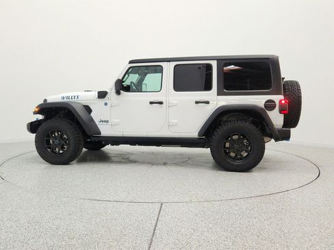 Used 2024 Jeep Wrangler Unlimited AWD/4WD image 8