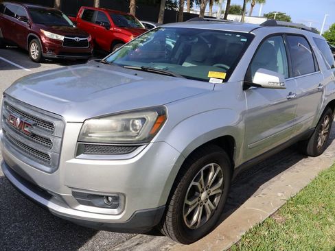 Used 2015 GMC Acadia SLT FWD image 2