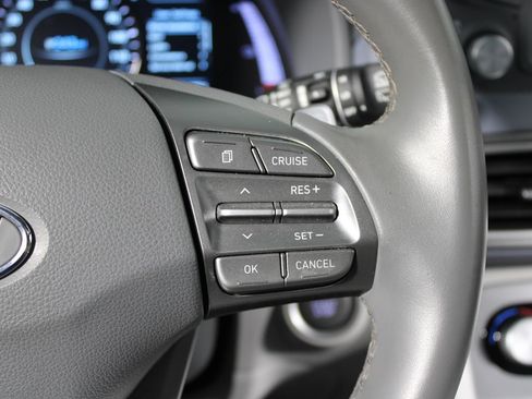 Used 2021 Hyundai Kona Limited w/ Cargo Package FWD image 14