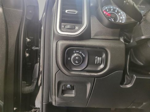 Used 2025 RAM 1500 Big Horn AWD/4WD image 37