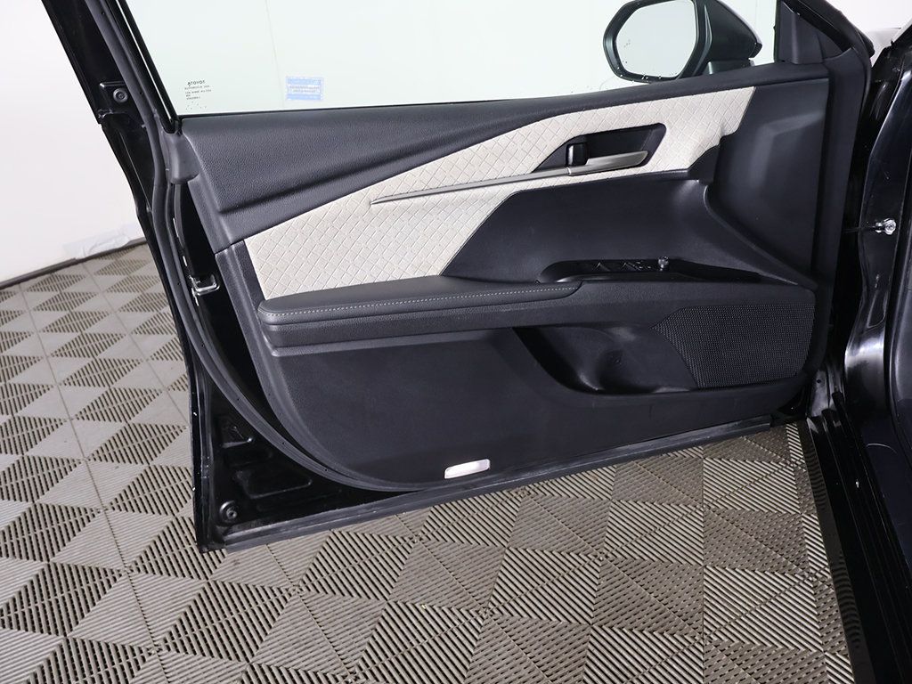 Used 2025 Toyota Camry XLE FWD image 20