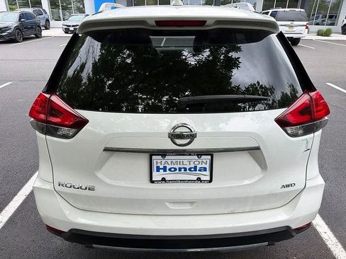 Used 2017 Nissan Rogue S w/ S Appearance Package AWD/4WD image 11