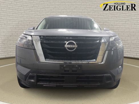 Certified 2025 Nissan Pathfinder SV AWD/4WD image 2