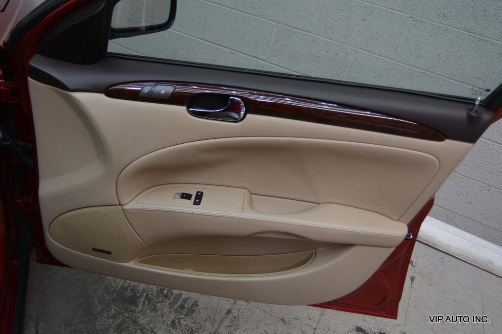 Used 2011 Buick Lucerne CXL FWD image 16