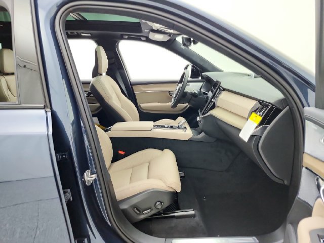 New 2027 Volvo XC90 B6 Ultra AWD/4WD image 18