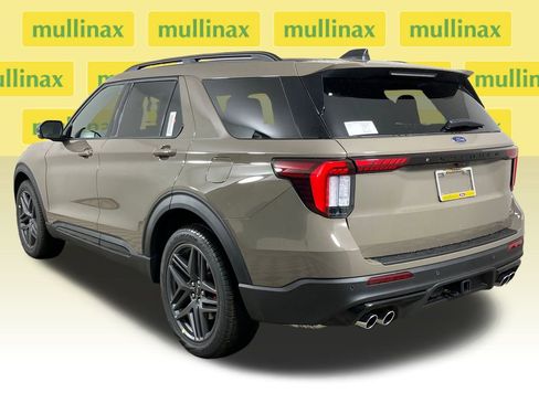 New 2026 Ford Explorer ST w/ Sun And Sound Package image 10