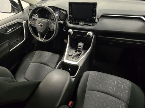 Used 2022 Toyota RAV4 XLE image 24