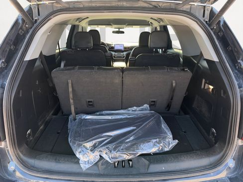 Used 2023 Ford Explorer XLT w/ Equipment Group 202A RWD image 11