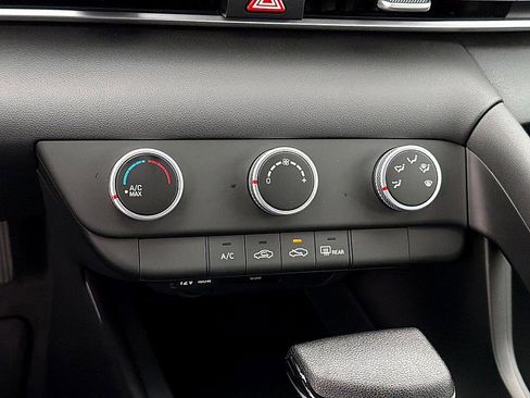 New 2026 Hyundai Elantra SE image 11