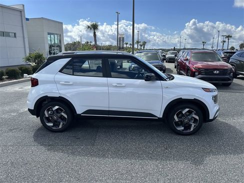 New 2026 Hyundai Venue SEL image 10