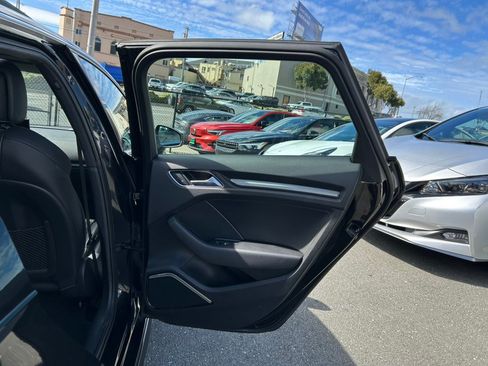 Used 2017 Audi A3 e-tron Premium Plus w/ Technology Package image 44