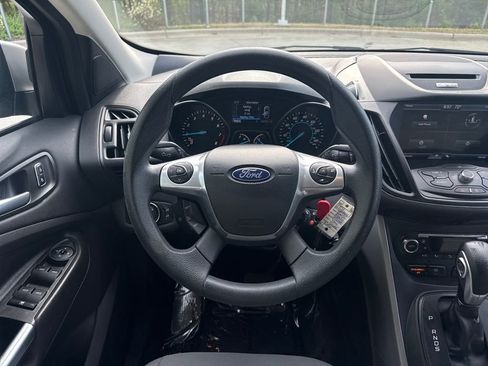 Used 2015 Ford Escape SE w/ Equipment Group 201A image 18