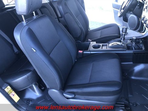 Used 2012 Toyota FJ Cruiser 4WD w/ Upgrade Pkg image 24
