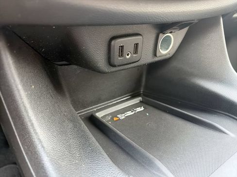 Used 2023 Chevrolet Traverse LT FWD image 21