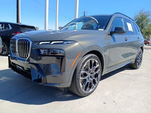 New 2026 BMW X7 xDrive40i w/ M Sport Package image 3
