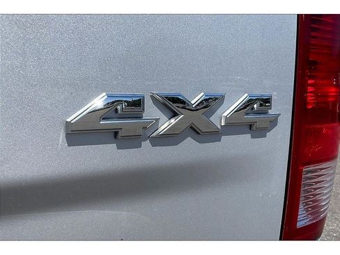 Used 2016 RAM 1500 ST w/ SXT Appearance Group image 8