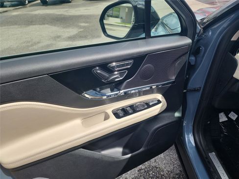 New 2026 Lincoln Corsair Premiere image 17