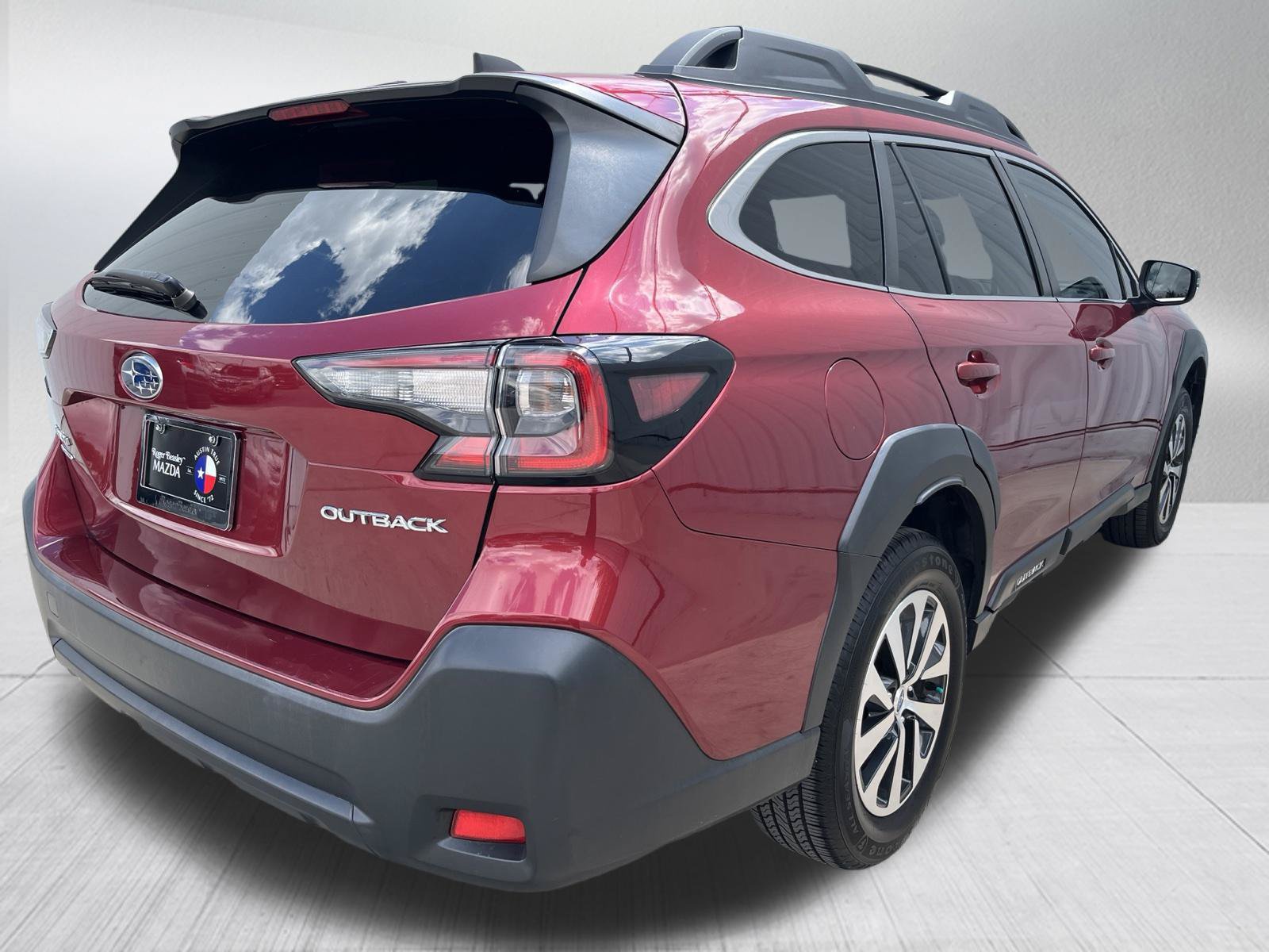 Used 2023 Subaru Outback Premium AWD/4WD image 9