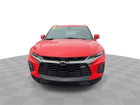 Certified 2021 Chevrolet Blazer RS w/ Enhanced Convenience Package image 3