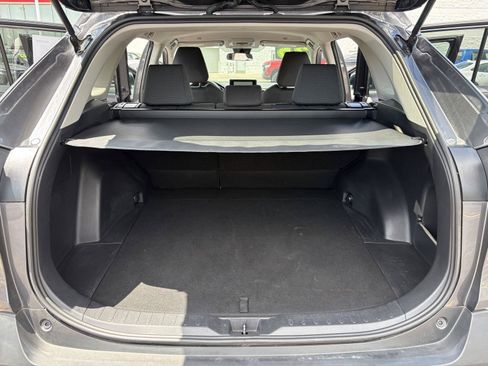 Used 2025 Toyota RAV4 XLE AWD/4WD image 19