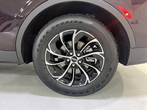 Used 2024 Lincoln Nautilus Premier w/ Equipment Group 102A image 5